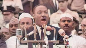 clip-martin-luther-king-jr-in-color-2